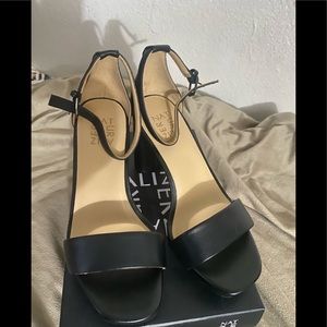 Naturalizer (Joy, Black Leather)